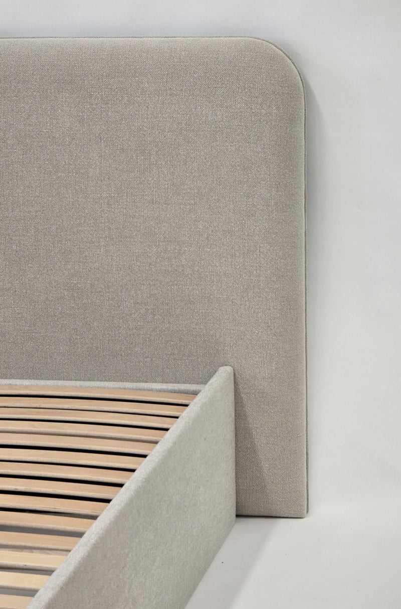 3 Sided bed + Wide headboard 