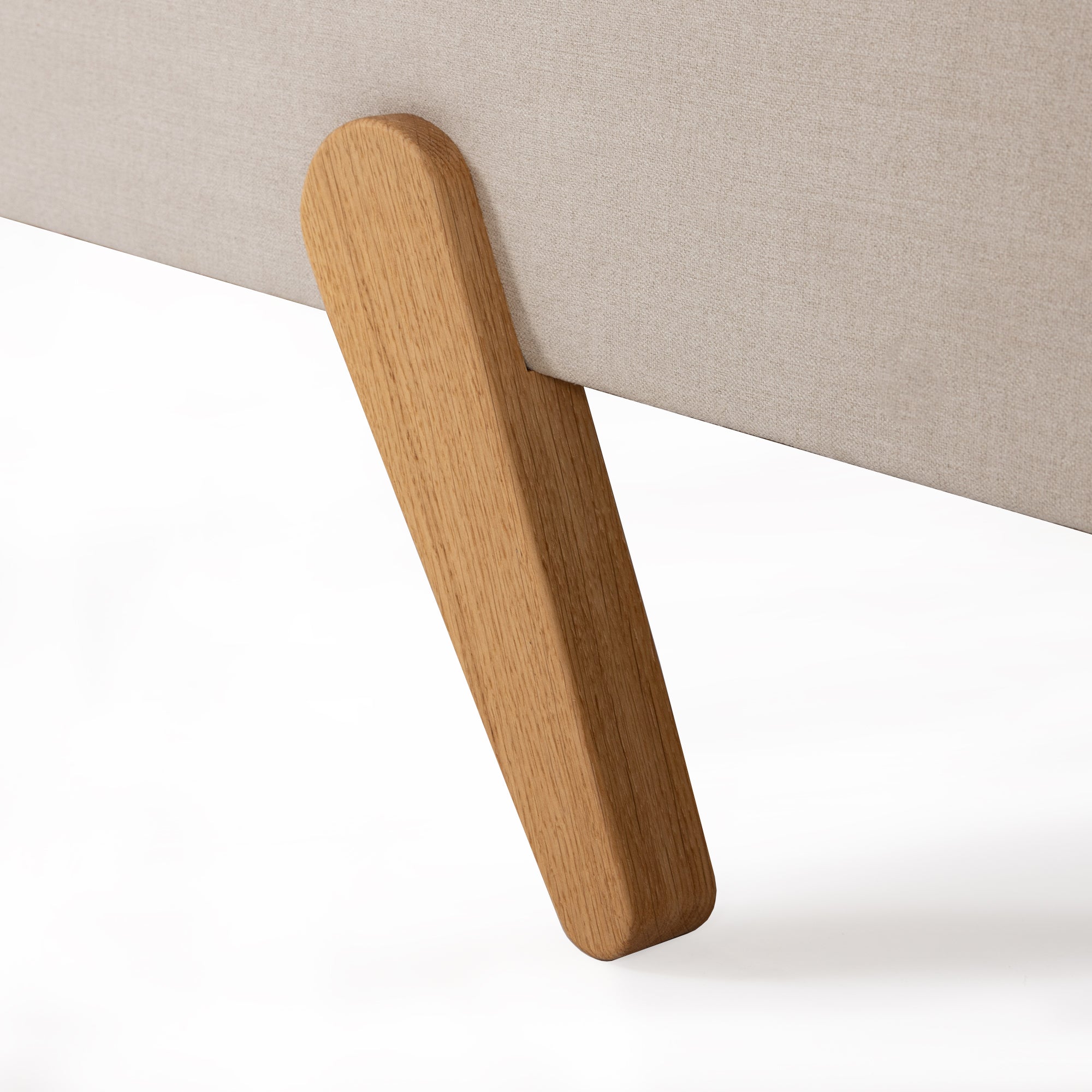 Chatsworth – Upholstered Bed Frame with External Oak Legs – UK King (5ft)